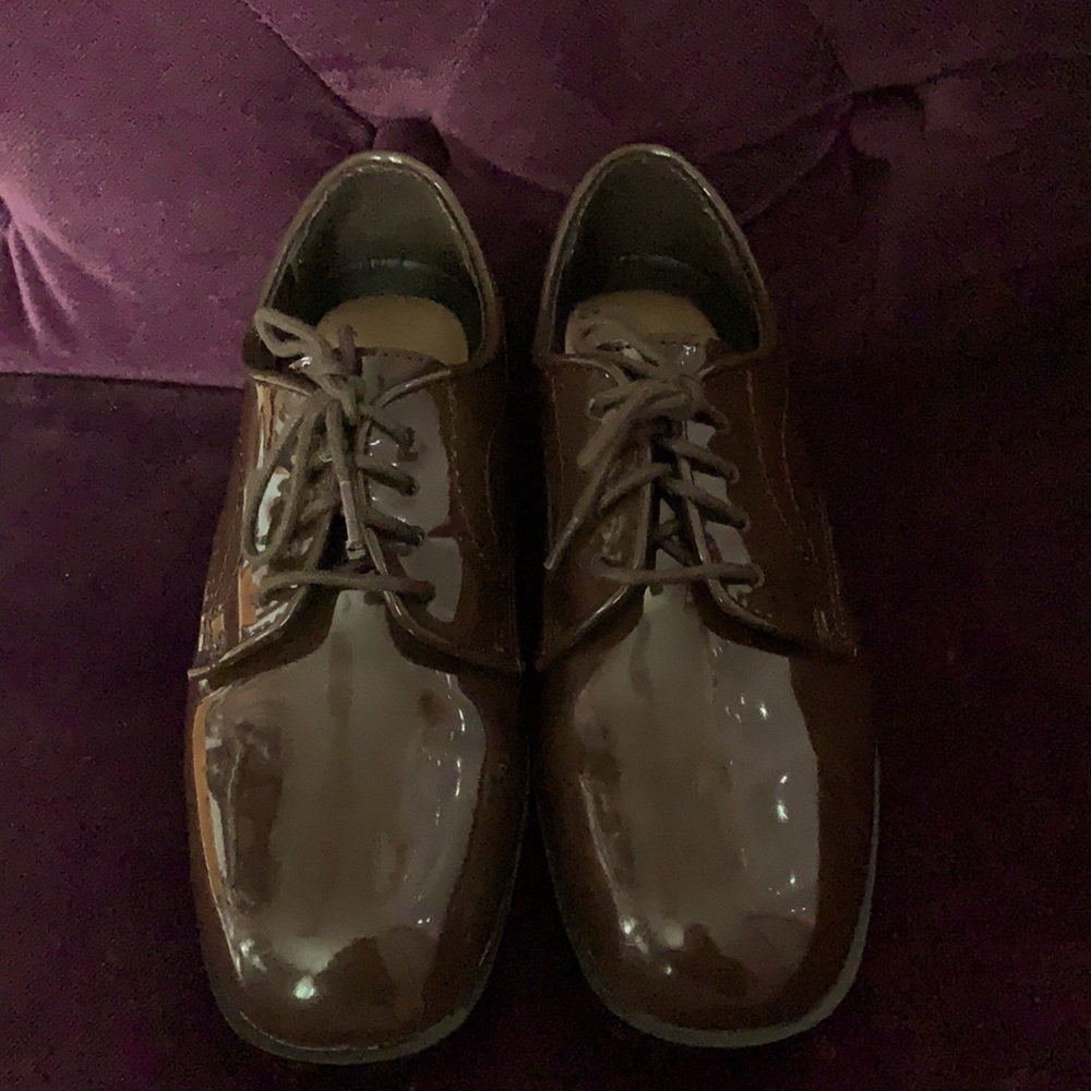 JOSEPH & FEISS CHOCOLATE BROWN PATENT LEATHER SHOES SIZE 1 BIG KID
